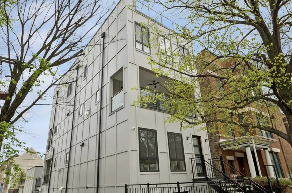 2246 West Lyndale Street Chicago IL 60647