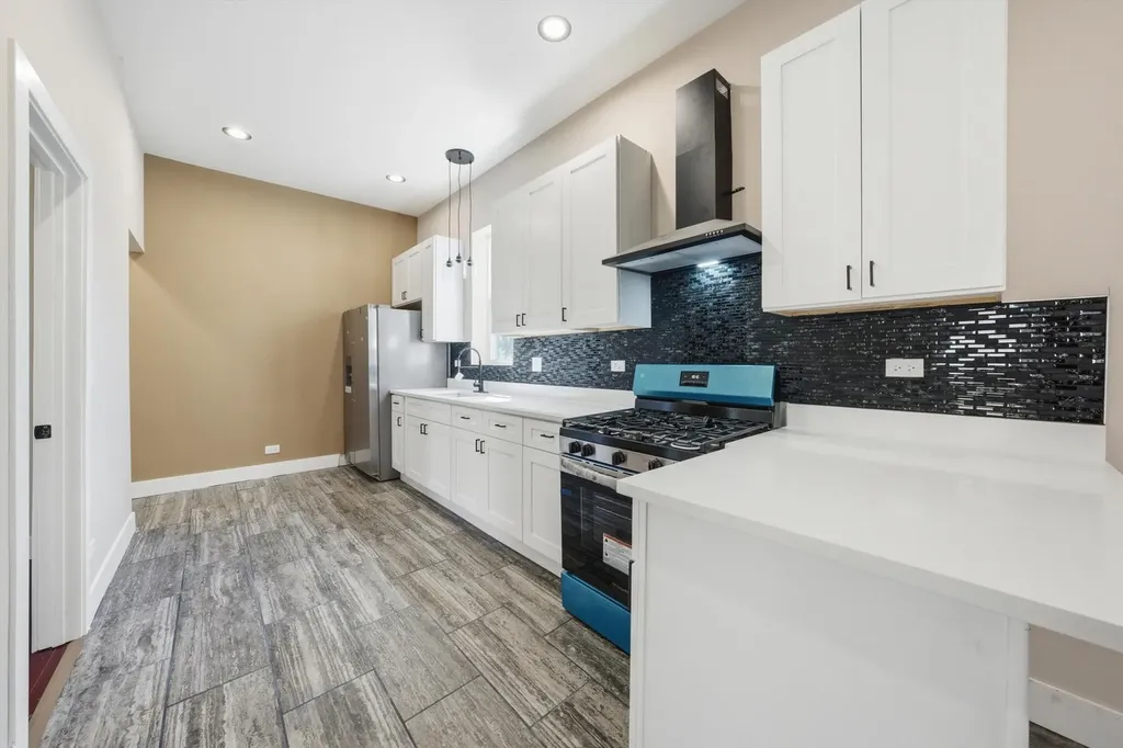 7017 South Normal Boulevard Chicago IL 60621