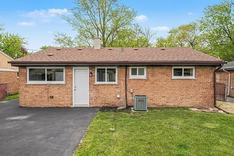 17332 Lorenz Avenue Lansing IL 60438