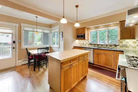 2624 Thayer Street Evanston IL 60201