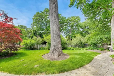 2624 Thayer Street Evanston IL 60201