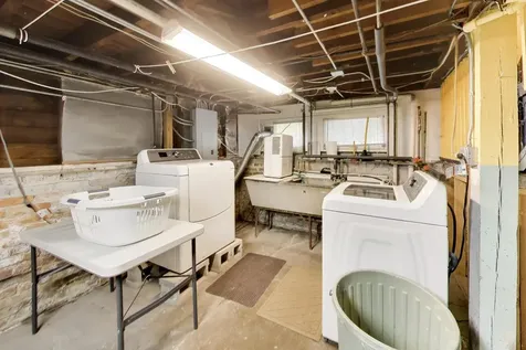 2624 Thayer Street Evanston IL 60201
