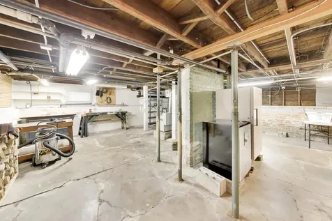 2624 Thayer Street Evanston IL 60201