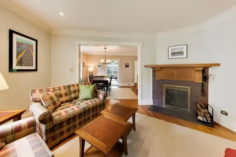 2624 Thayer Street Evanston IL 60201
