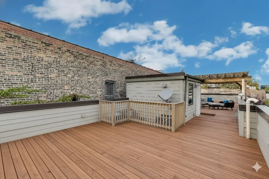 1856 West Huron Street Chicago IL 60622