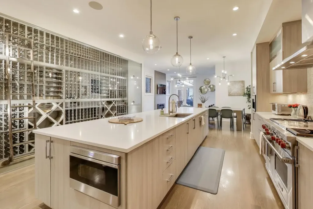 1856 West Huron Street Chicago IL 60622