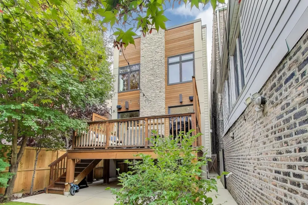 1856 West Huron Street Chicago IL 60622