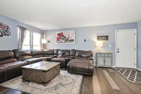 2108 Glasgow Court Hanover Park IL 60133