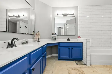 2108 Glasgow Court Hanover Park IL 60133