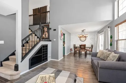 2108 Glasgow Court Hanover Park IL 60133