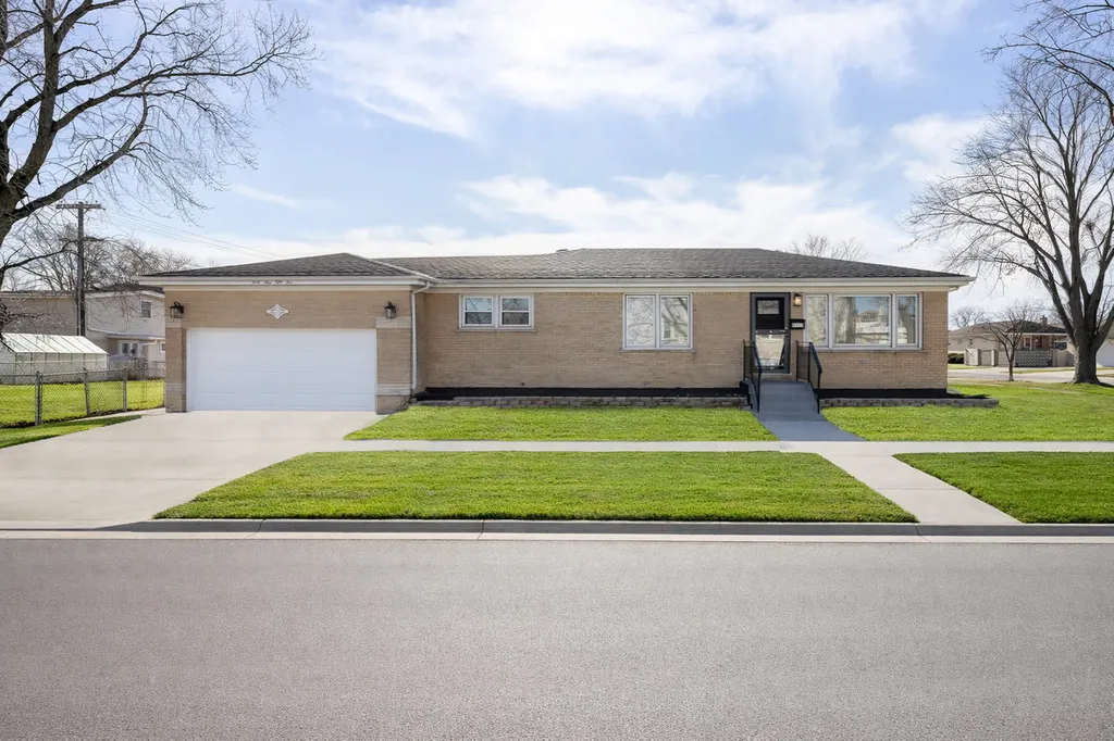 4955 North Delphia Avenue Norridge IL 60706