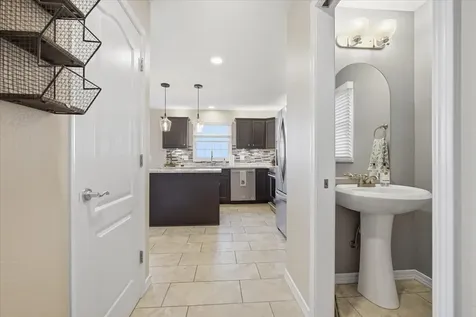3920 Brookline Lane Bloomington IL 61705