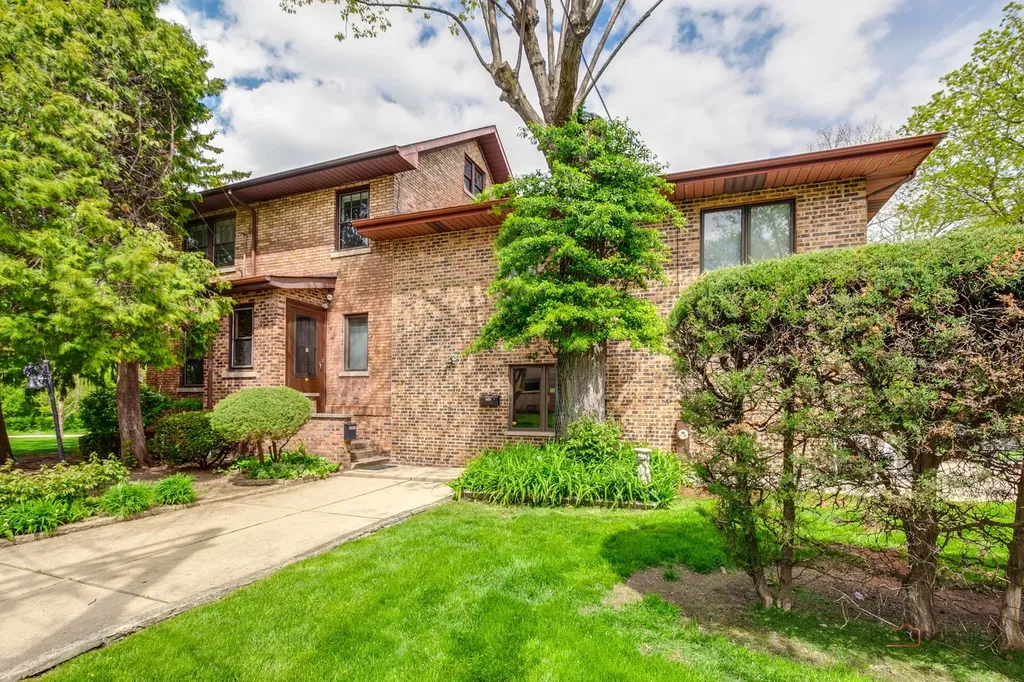1499 Glencoe Avenue Highland Park IL 60035