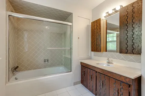 1499 Glencoe Avenue Highland Park IL 60035