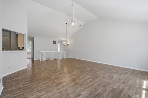 1911 North Silver Lake Road Arlington Heights IL 60004