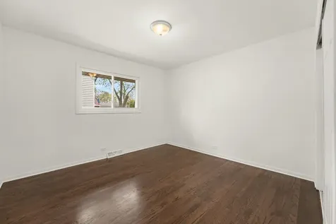 18289 Burnham Avenue Lansing IL 60438