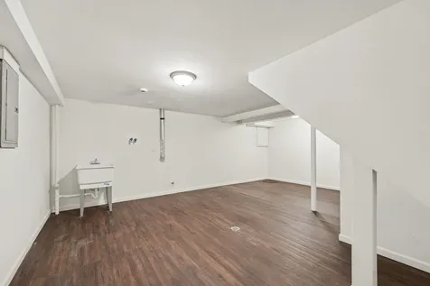 18289 Burnham Avenue Lansing IL 60438