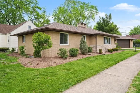 18289 Burnham Avenue Lansing IL 60438