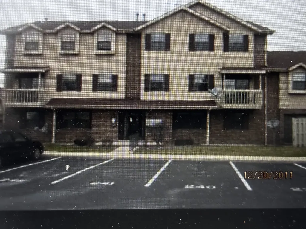 353 S Whispering Hills Drive Naperville IL 60540