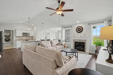 3904 Obsidian Drive Champaign IL 61822