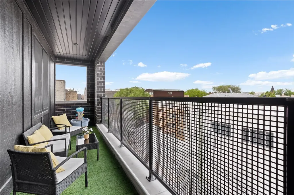 1523 North Western Avenue Chicago IL 60622