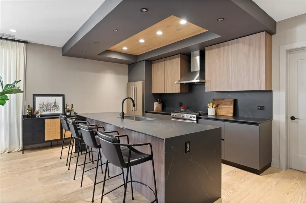 1523 North Western Avenue Chicago IL 60622