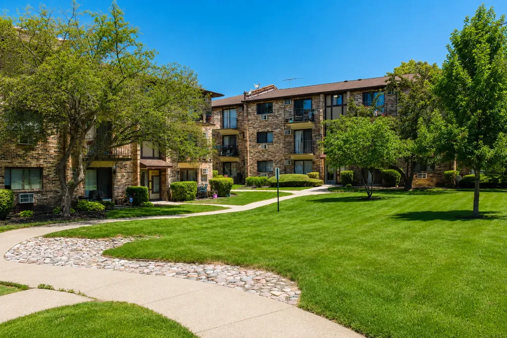 314 Klein Creek Court Carol Stream IL 60188