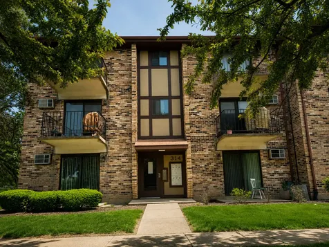 314 Klein Creek Court Carol Stream IL 60188