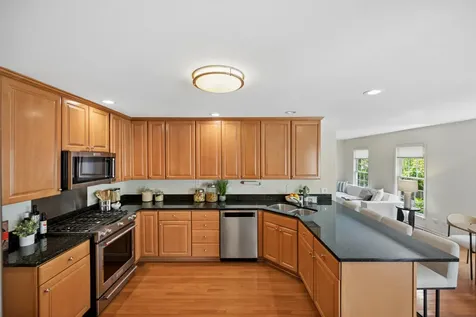 932 Chestnut Street Deerfield IL 60015