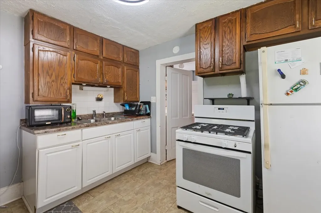 15125 South Dillman Street Plainfield IL 60544