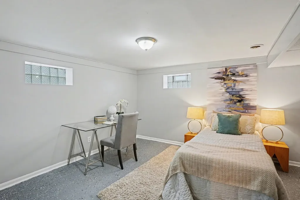 1041 East 90th Street Chicago IL 60619
