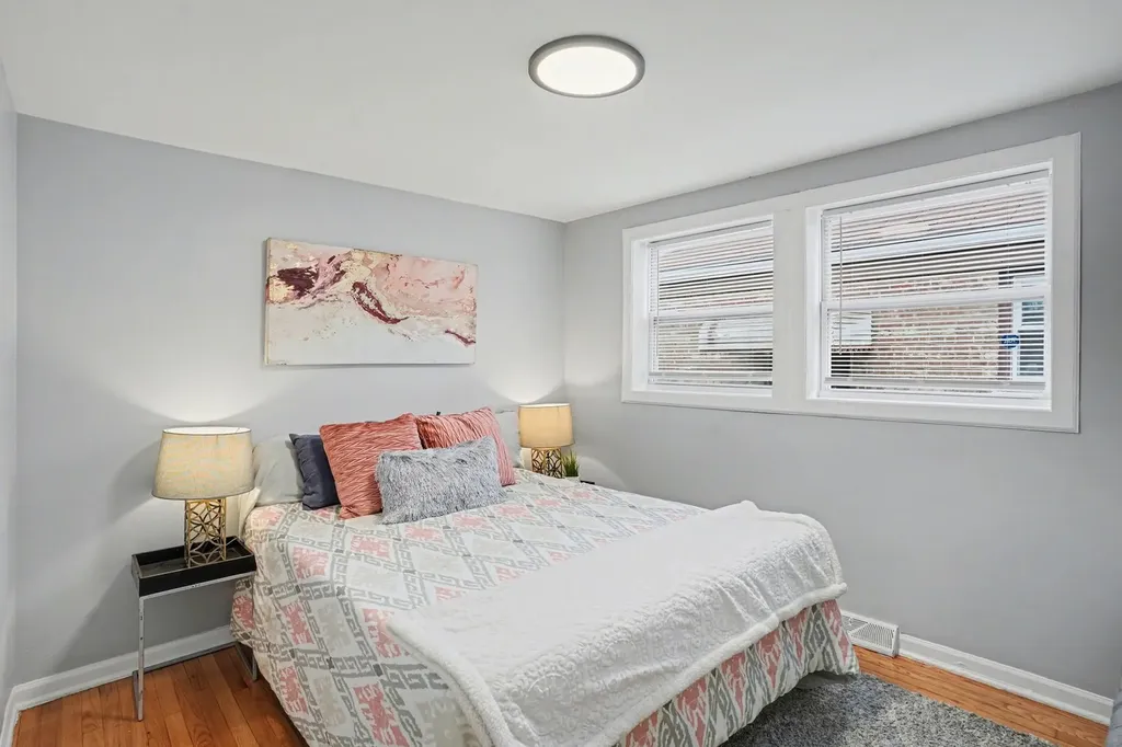 1041 East 90th Street Chicago IL 60619