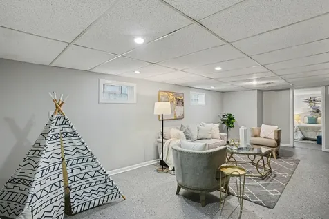 1041 East 90th Street Chicago IL 60619