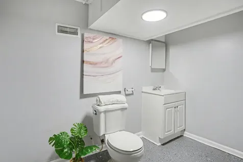1041 East 90th Street Chicago IL 60619