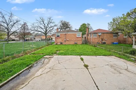 1041 East 90th Street Chicago IL 60619