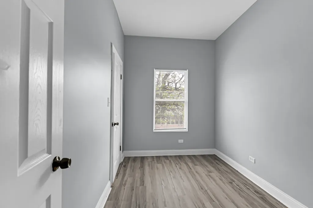 7349 South Evans Avenue Chicago IL 60619