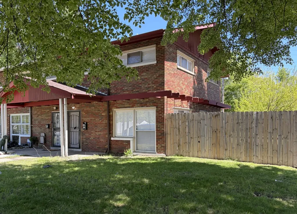 6759 South Calumet Avenue Chicago IL 60637