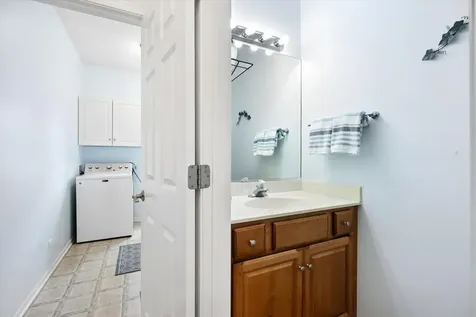 234 Midlane Drive Crystal Lake IL 60012