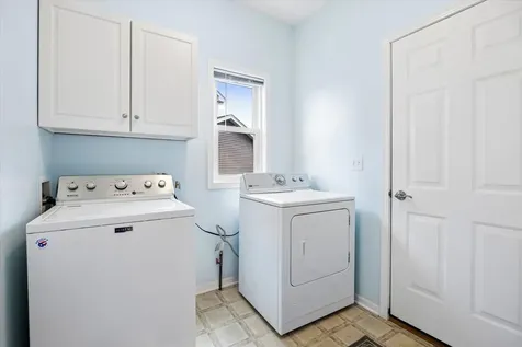 234 Midlane Drive Crystal Lake IL 60012