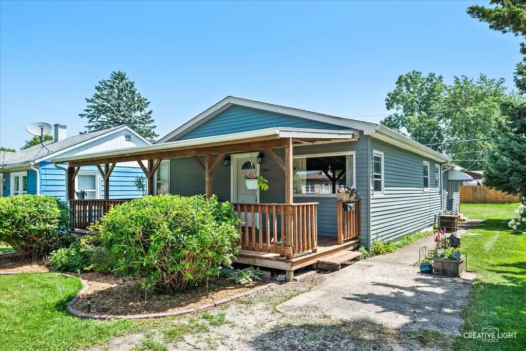 122 Barr Elms Avenue Joliet IL 60433