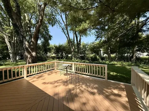 14 Bradley Court Clinton IL 61727