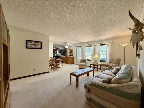 14 Bradley Court Clinton IL 61727