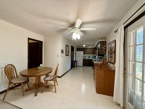 14 Bradley Court Clinton IL 61727