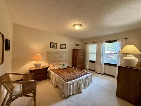 14 Bradley Court Clinton IL 61727