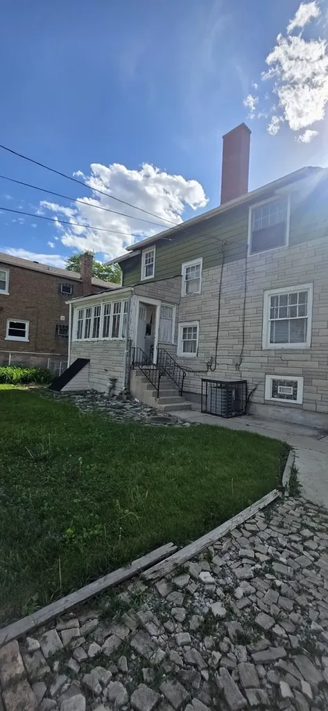 8601 South Carpenter Street Chicago IL 60620