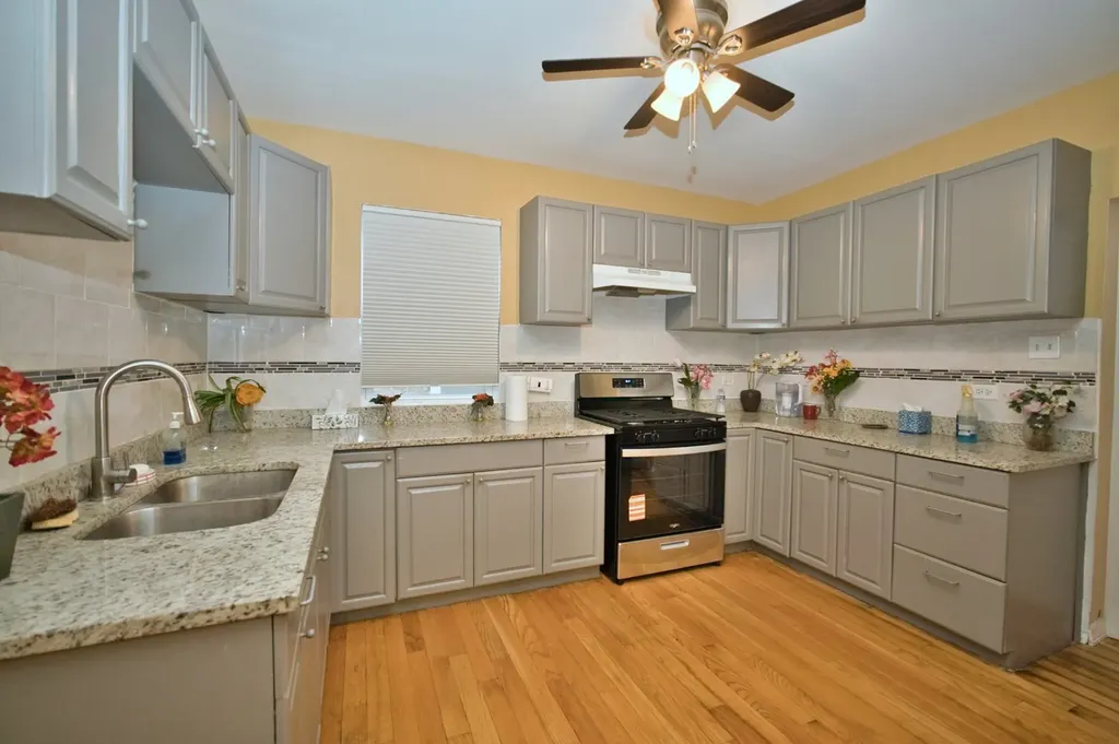 3422 North Kolmar Avenue Chicago IL 60641