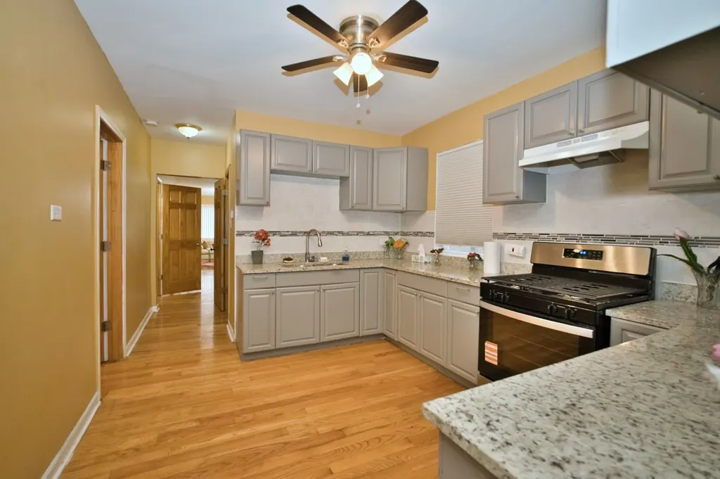 3422 North Kolmar Avenue Chicago IL 60641