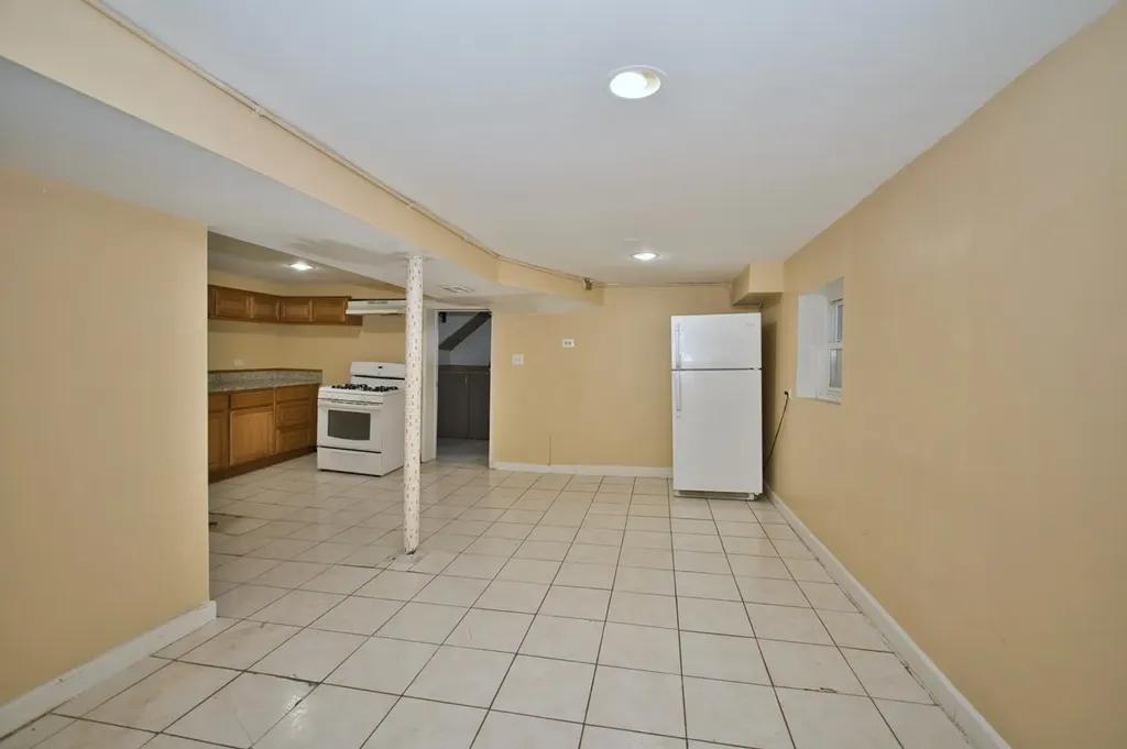 3422 North Kolmar Avenue Chicago IL 60641