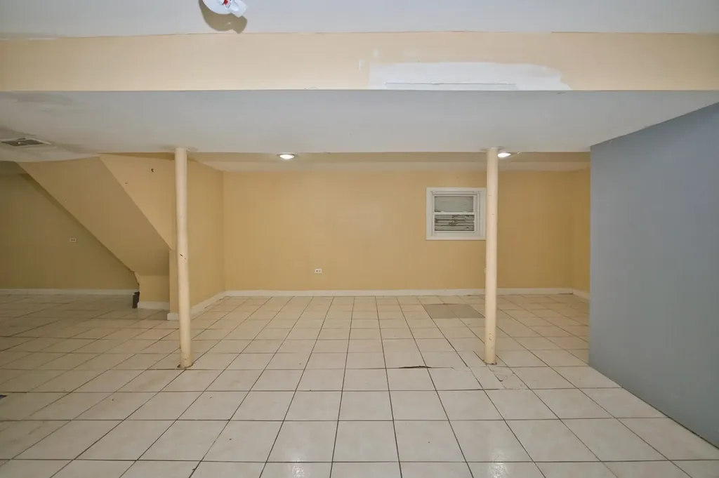 3422 North Kolmar Avenue Chicago IL 60641