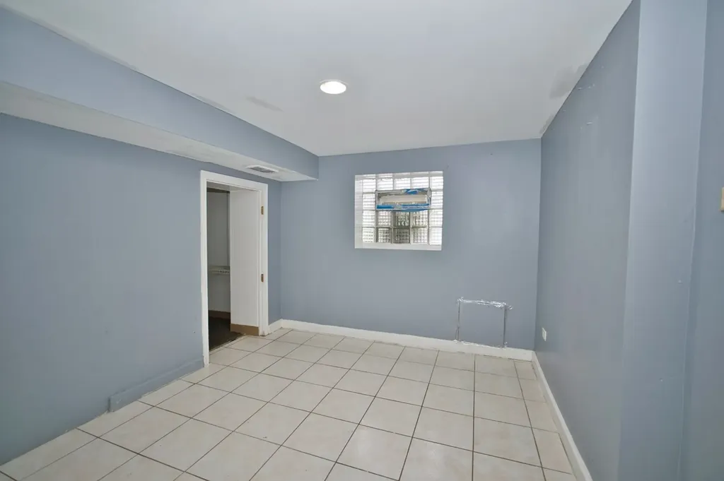 3422 North Kolmar Avenue Chicago IL 60641